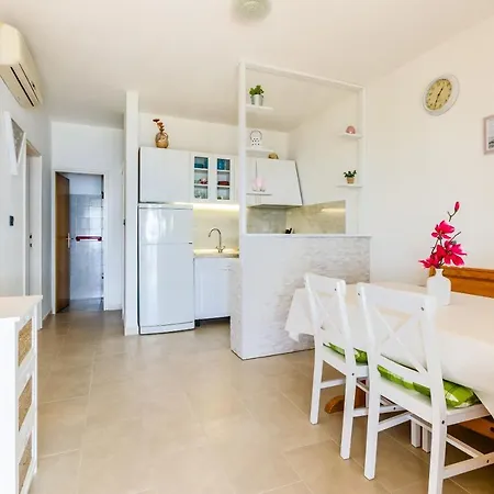 Tomas No.1 Apartment *