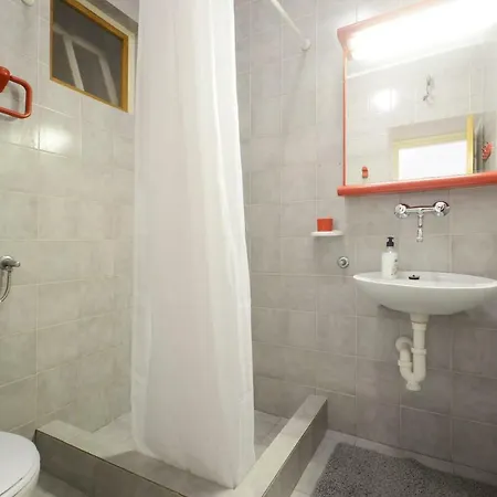 Tomas No.1 Apartment